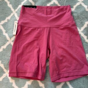NWT TNA Aritzia Butter High Rose Short 7” - Berry Pink